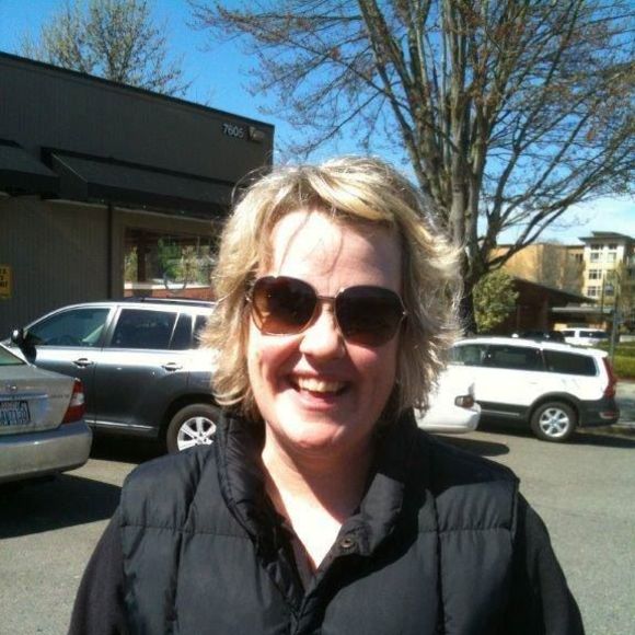 Meet your Posher, Julie - Picture 1 of 1